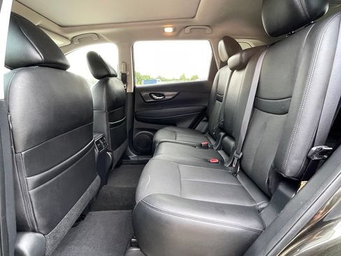 Used 2017 Nissan Rogue SL w/ SL Premium Package FWD image 31