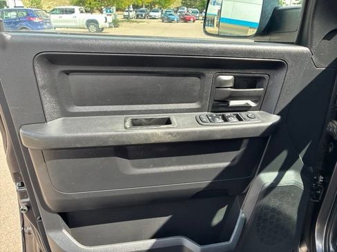 Used 2016 RAM 2500 Tradesman w/ Chrome Appearance Group AWD/4WD image 16