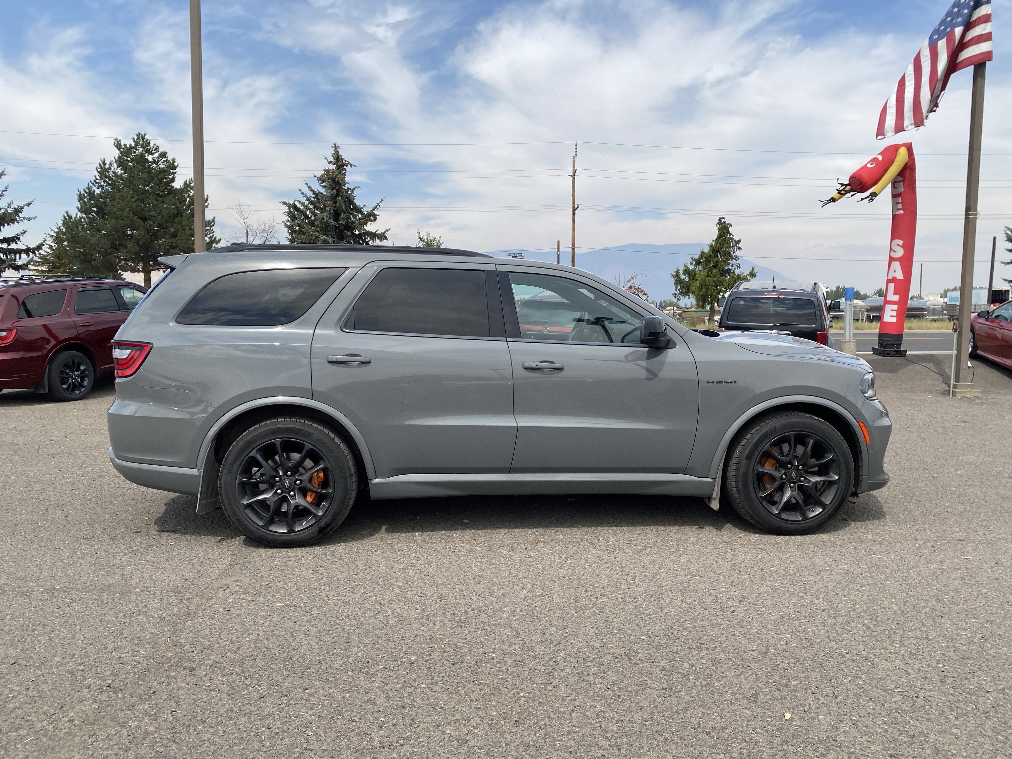 Used 2023 Dodge Durango R/T w/ Hemi Orange Plus Package AWD/4WD image 2