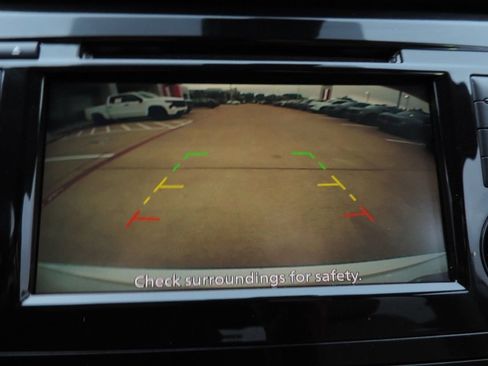 Used 2019 Nissan Rogue SV FWD image 30