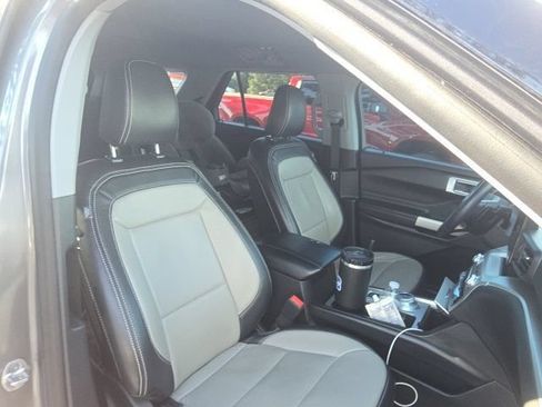 Used 2021 Ford Explorer XLT w/ Class III Trailer Tow Package RWD image 7