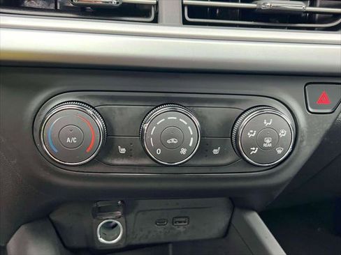 Used 2024 Chevrolet Trax RS w/ Driver Confidence Package image 27