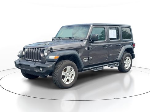 Used 2020 Jeep Wrangler Unlimited Sport S AWD/4WD image 3