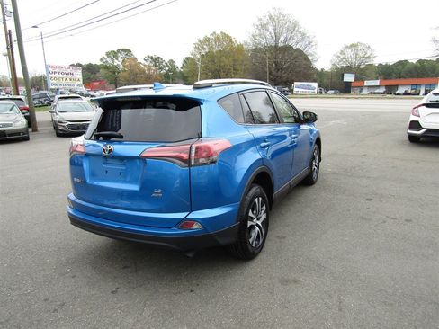 Used 2018 Toyota RAV4 LE w/ All Weather Liner Package image 8