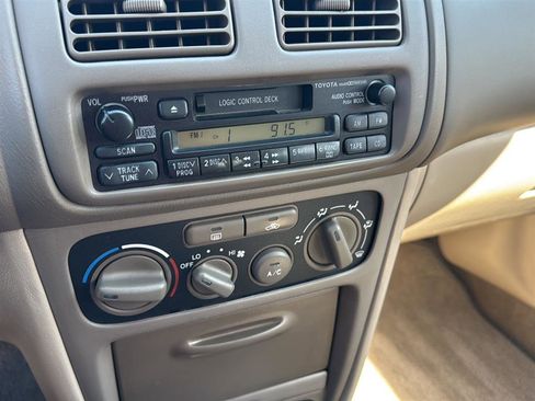 Used 2001 Toyota Corolla CE image 5