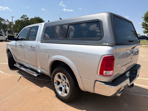 Used 2017 RAM 1500 Laramie RWD image 2