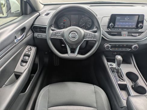 Certified 2021 Nissan Altima 2.5 S image 14