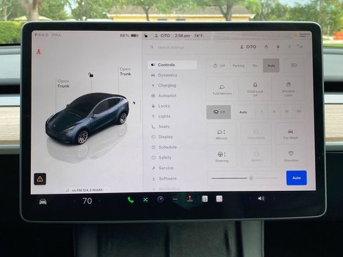 Used 2024 Tesla Model Y Performance image 28