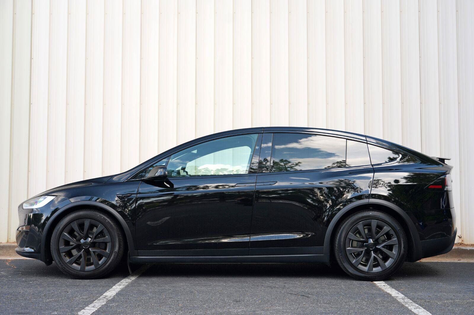 Used 2023 Tesla Model X AWD/4WD image 9