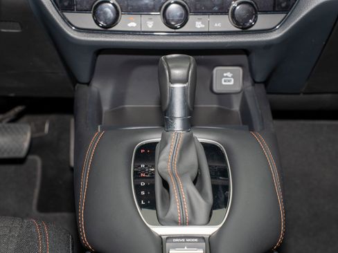 Used 2025 Honda HR-V Sport image 22