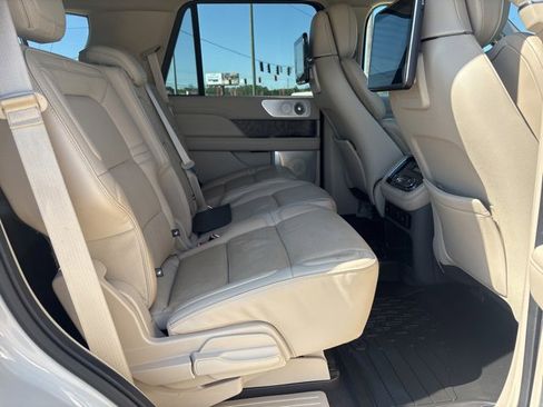 Used 2019 Lincoln Navigator Reserve w/ Cargo Package image 12