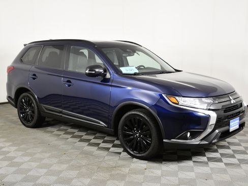 Used 2020 Mitsubishi Outlander LE AWD/4WD image 4