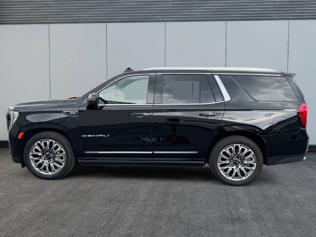 Used 2024 GMC Yukon Denali Ultimate AWD/4WD image 2