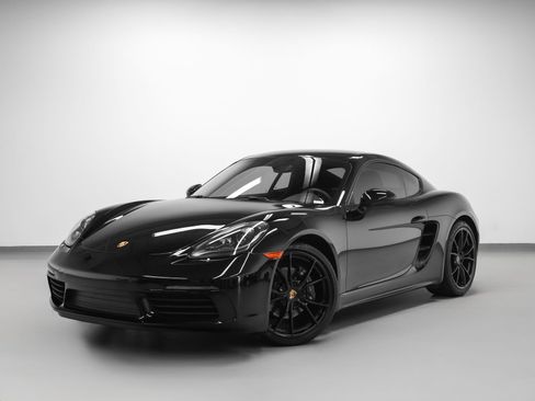 Certified 2022 Porsche 718 Cayman RWD image 6