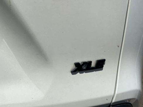Used 2021 Toyota RAV4 XLE Premium FWD image 21