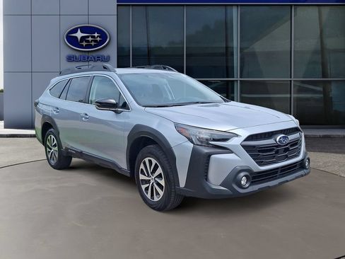Certified 2024 Subaru Outback Premium AWD/4WD image 4
