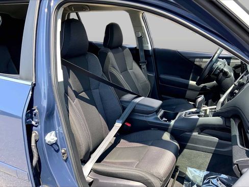 Certified 2025 Subaru Outback Premium AWD/4WD image 8