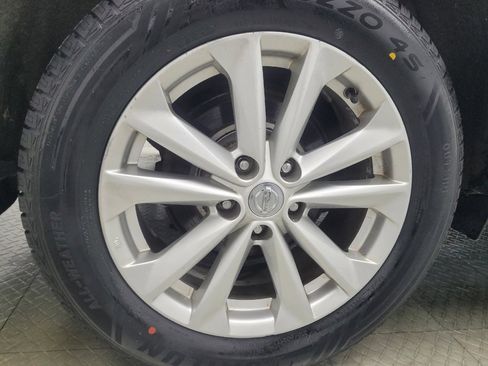 Used 2018 Nissan Rogue Sport S w/ S Appearance Package image 31