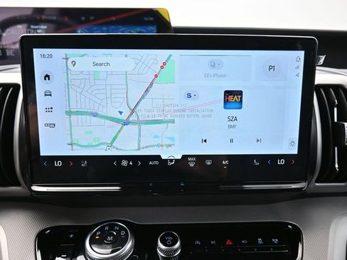 New 2025 Ford Expedition Active image 9