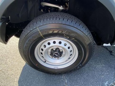 New 2025 Ford Bronco 4-Door image 7