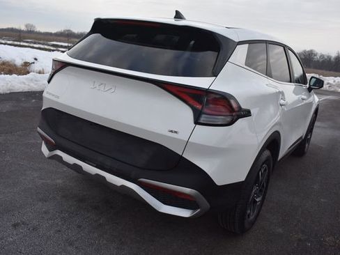 Certified 2024 Kia Sportage LX image 3