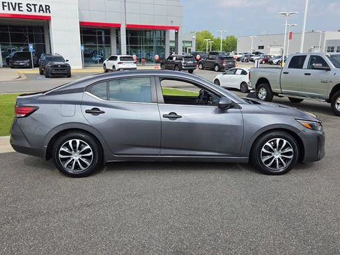 Used 2025 Nissan Sentra S FWD image 13