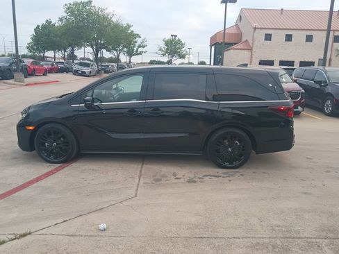 Used 2025 Honda Odyssey Sport-L image 4