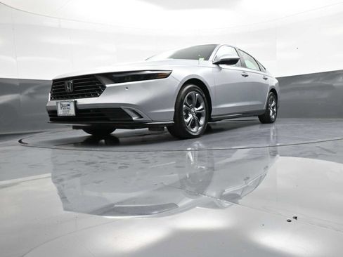Used 2025 Honda Accord EX-L image 25