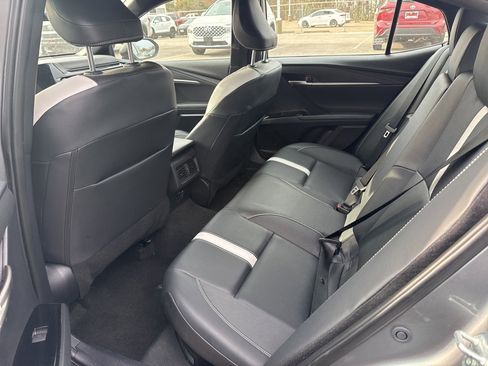 Used 2025 Toyota Camry SE image 8