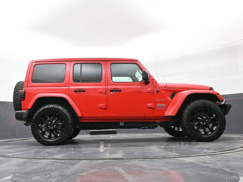 Used 2021 Jeep Wrangler Unlimited Sahara w/ Cold Weather Group image 40