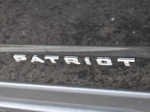 Used 2014 Jeep Patriot Latitude AWD/4WD image 12