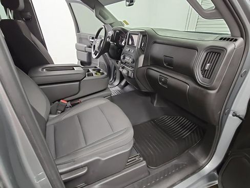 Used 2024 Chevrolet Silverado 2500 Custom w/ Custom Value Package image 31