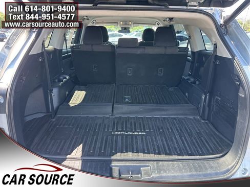 Used 2020 Toyota Highlander LE AWD/4WD image 7