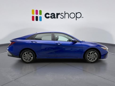 Used 2024 Hyundai Elantra SEL FWD image 6