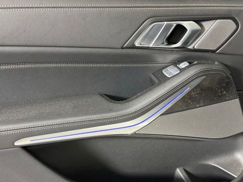 Used 2023 BMW X7 xDrive40i w/ Premium Package image 21