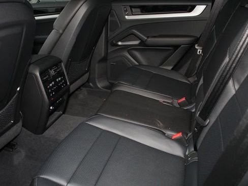 New 2026 Porsche Cayenne image 23