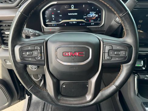 Used 2024 GMC Sierra 2500 AT4 image 17