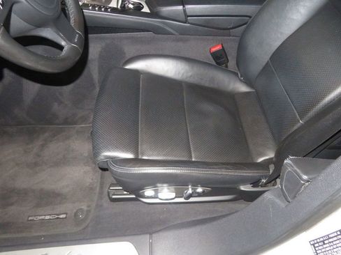 Used 2010 Porsche Panamera Turbo image 19