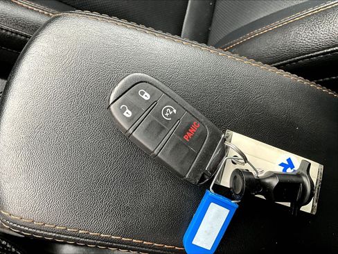 Used 2019 Jeep Compass Limited AWD/4WD image 35