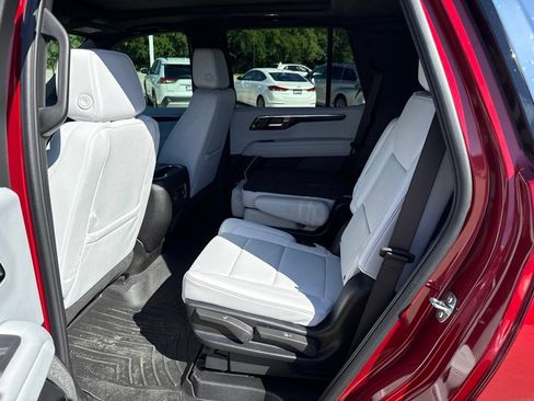 Used 2025 Chevrolet Tahoe Premier w/ Sun And Tow Package AWD/4WD image 14