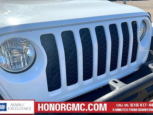 Used 2021 Jeep Gladiator Sport AWD/4WD image 34