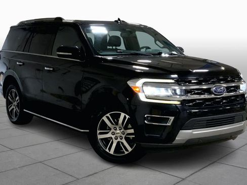 Certified 2023 Ford Expedition Limited image 3