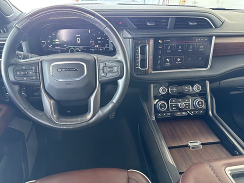 Used 2024 GMC Yukon Denali Ultimate AWD/4WD image 40