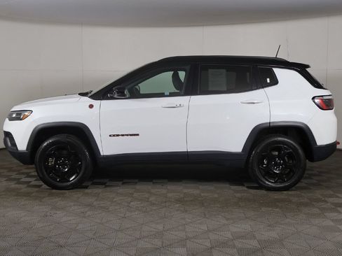 Used 2023 Jeep Compass Trailhawk AWD/4WD image 15