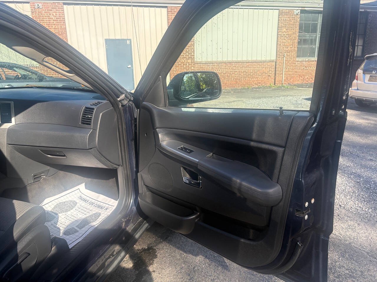 Used 2010 Jeep Grand Cherokee Laredo AWD/4WD image 23