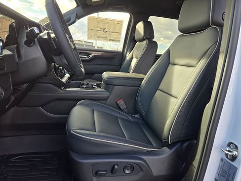 New 2026 GMC Yukon Elevation w/ LPO, Get Active Package image 4
