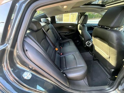 Certified 2017 Chevrolet Malibu Premier w/ Premier Sun and Wheel Package image 17