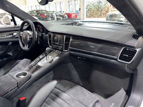 Used 2015 Porsche Panamera GTS image 70
