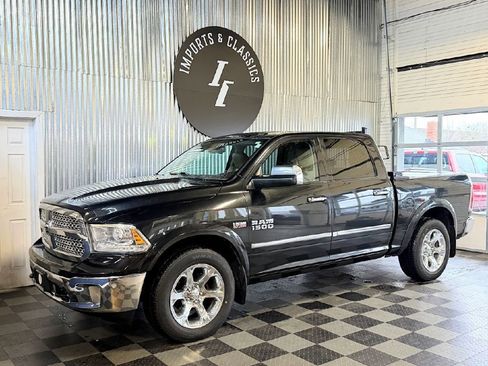 Used 2017 RAM 1500 Laramie AWD/4WD image 1