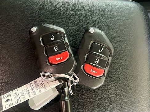 Used 2018 Jeep Wrangler Unlimited Sahara w/ Cold Weather Group image 32